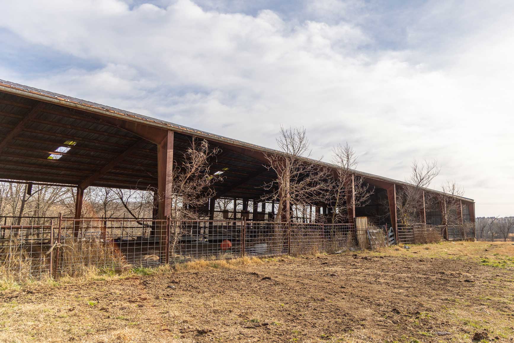 332 Acres of raw land near Sedan Kansas